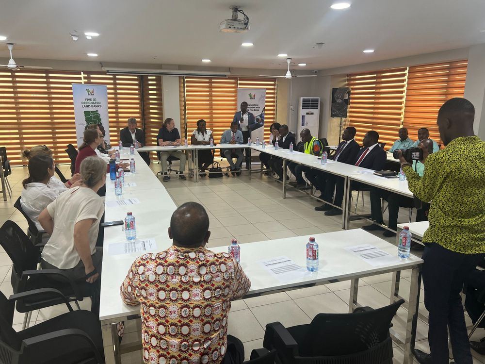 Delegates convene for a Free Zones policy roundtable